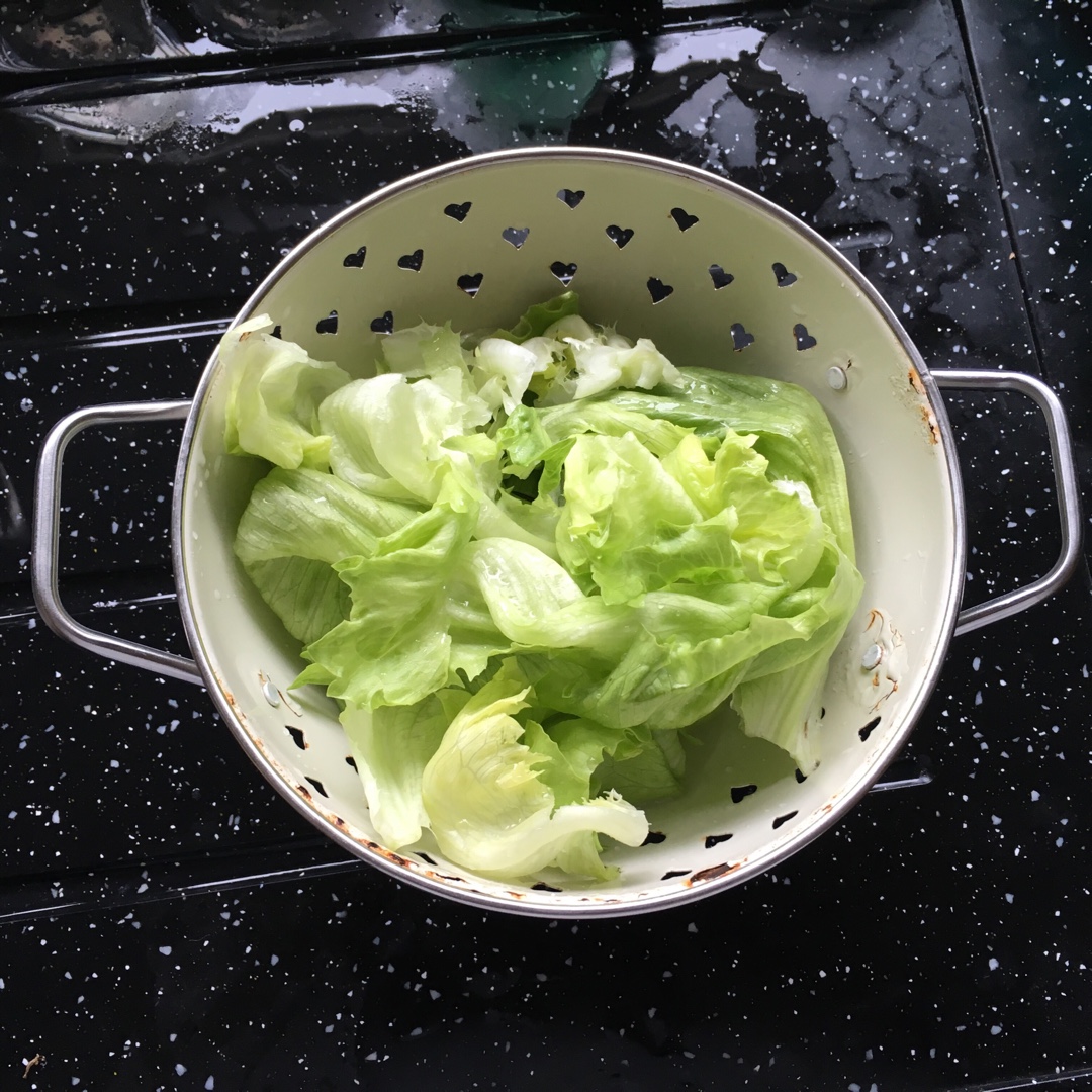 Lettuce Iceberg in the GardenTags plant encyclopedia